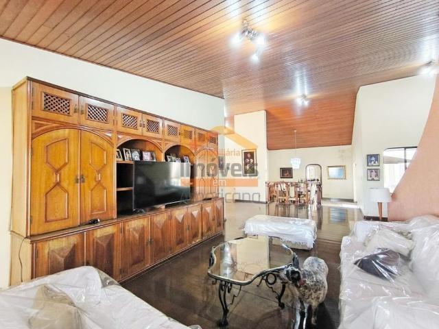 Casa Para Alugar Em Nossa Senhora de Fátima de 435.00 m² Com 5 Quartos, 1 Suite E 6 Garagens