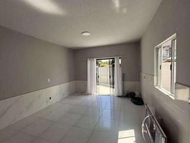 Casa para alugar em Camboriú, Santa Regina, com 1 quarto, 45m²