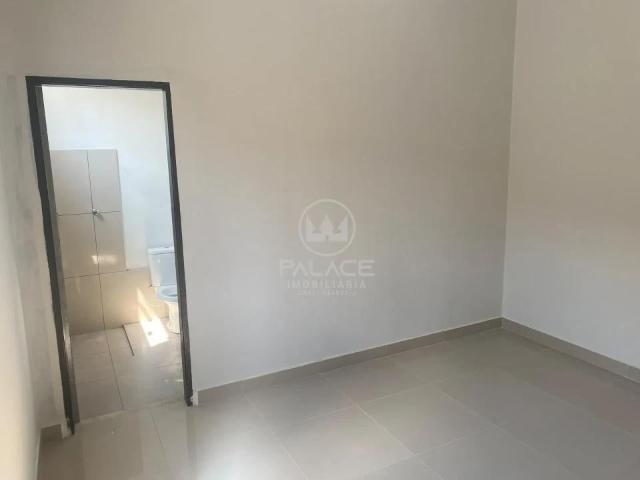 Casa Para Alugar Em Centro de 143.00 m² Com 4 Quartos, 1 Suite E 1 Garagem