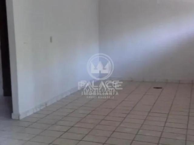 Casa Para Alugar Em Centro de 166.00 m² Com 1 Quarto, 1 Suite E 1 Garagem