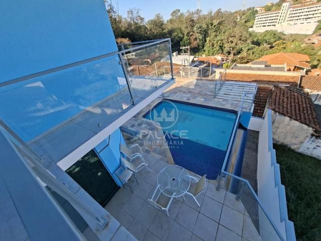Casa Para Alugar Em Centro de 380.00 m² Com 5 Quartos, 2 Suites E 4 Garagens