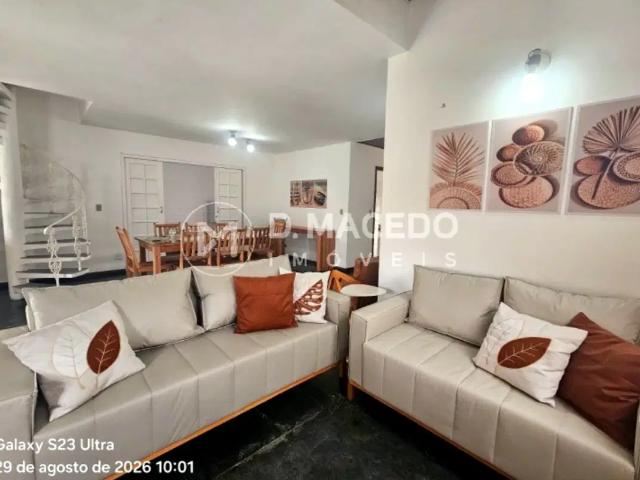Casa para alugar em Condominio Lagoinha de 210.00m² com 8 Quartos, 5 Suites e 2 Garagens