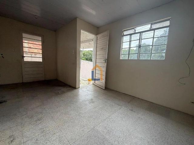 Casa Para Alugar Em Estados de 40.00 m² Com 2 Quartos E 1 Garagem