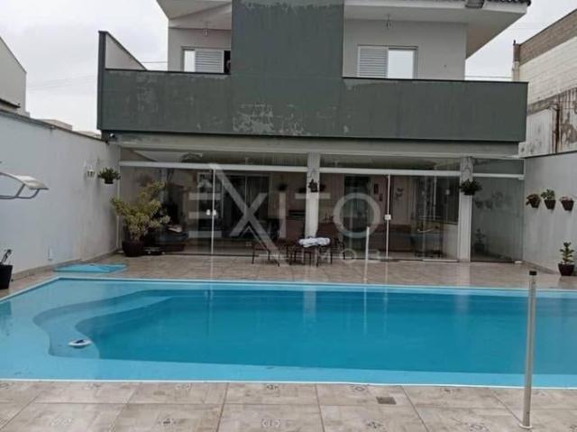 Casa Para Alugar Em Jardim Das Carpas de 388.00 m² Com 4 Quartos, 1 Suite E 4 Garagens