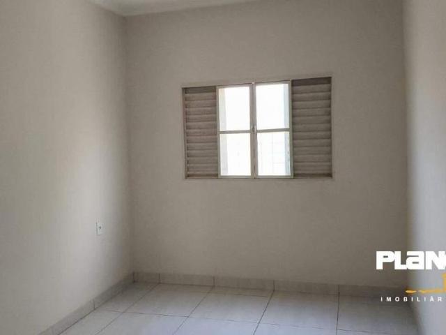 Casa Para Alugar Em Jardim Paineiras de 60.00 m² Com 2 Quartos E 2 Garagens