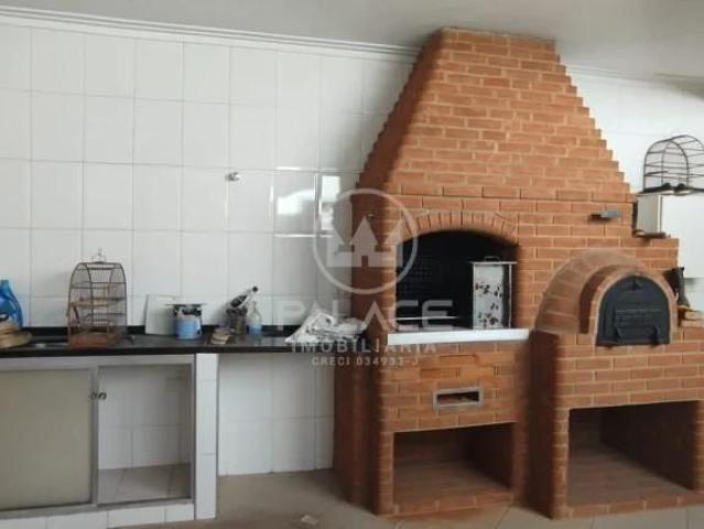 Casa Para Alugar Em Paulista de 300.00 m² Com 5 Quartos, 1 Suite E 1 Garagem