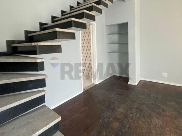 Casa Para Alugar Em Portuguesa de 62.00 m² Com 2 Quartos E 1 Garagem