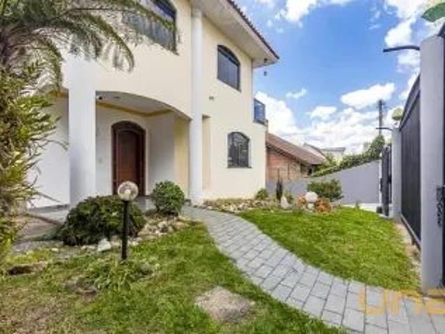 Casa para alugar 3 quartos, 220 m² em Mossunguê, Curitiba