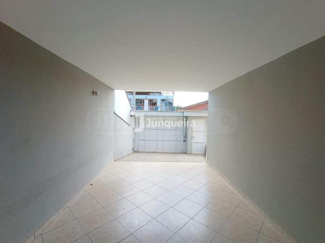 Casa para alugar, 3 quartos, sendo 1 suíte, 2 vagas, no bairro Nova Piracicaba em Piracicaba SP