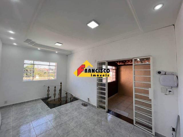 Casa para aluguel, 4 quartos, 3 vagas, Jusa Fonseca Divinópolis/MG