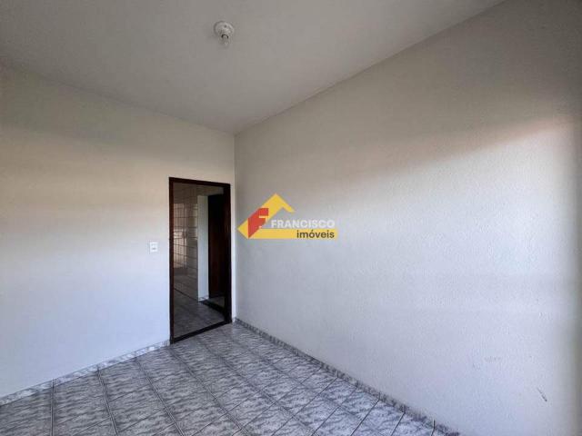 Casa para aluguel, 2 quartos, 1 vaga, São Judas Divinópolis/MG