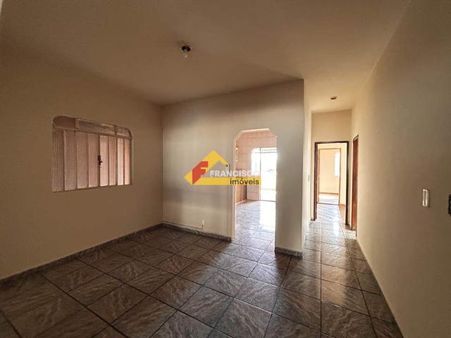 Casa para aluguel, 3 quartos, 1 suíte, Interlagos Divinópolis/MG