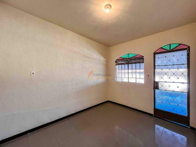 Casa para aluguel, 3 quartos, 2 vagas, Santa Rosa Divinópolis/MG