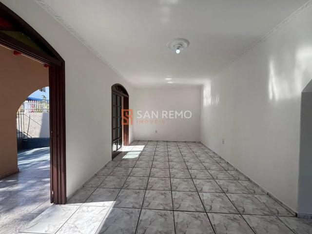 Casa para aluguel com 3 quartos, em Trindade com 200 m²