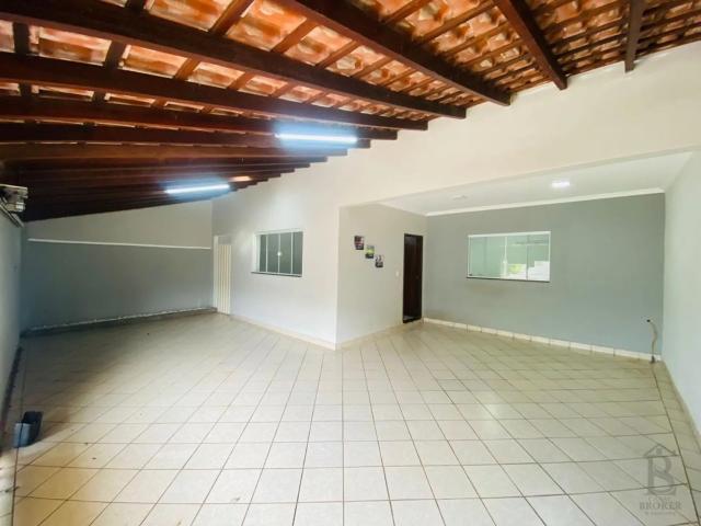 Casa para Aluguel com 3 quartos por R$ 3.000