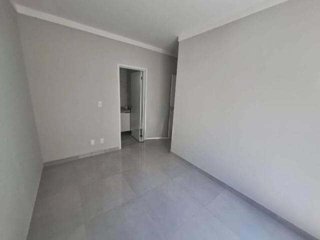 Casa para Aluguel com 3 quartos por R$ 3.300