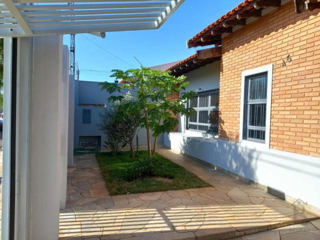 Casa para Aluguel com 3 quartos por R$ 3.500