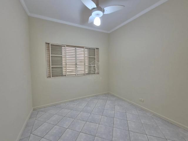 Casa para Aluguel com 3 quartos por R$ 3.900