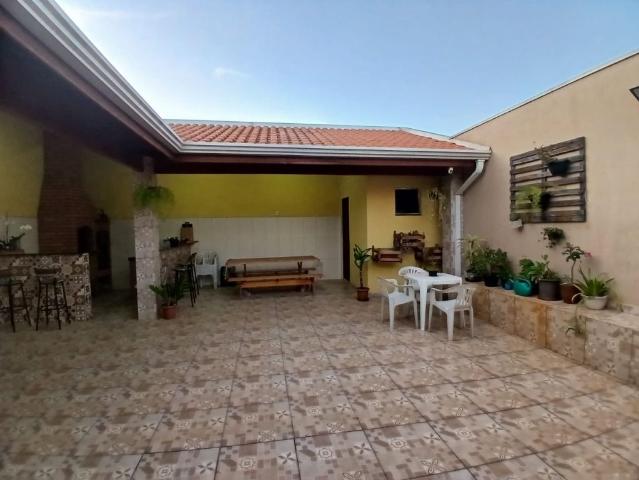 Casa para Aluguel com 3 quartos por R$ 4.500