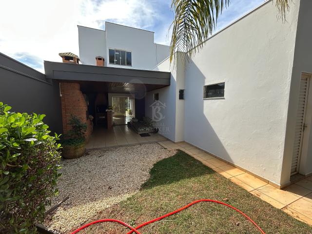Casa para Aluguel com 3 quartos por R$ 4.900