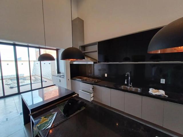 Casa para Aluguel com 3 quartos por R$ 6.000