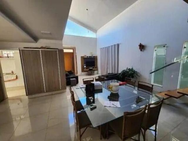 Casa para Aluguel com 3 quartos por R$ 6.500