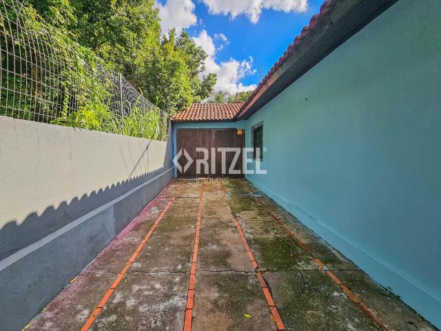 Casa para Aluguel com 3 quartos, 142 m² por R$ 2.750