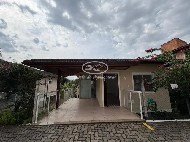 Casa para Aluguel com 3 quartos, 142 m² por R$ 4.800