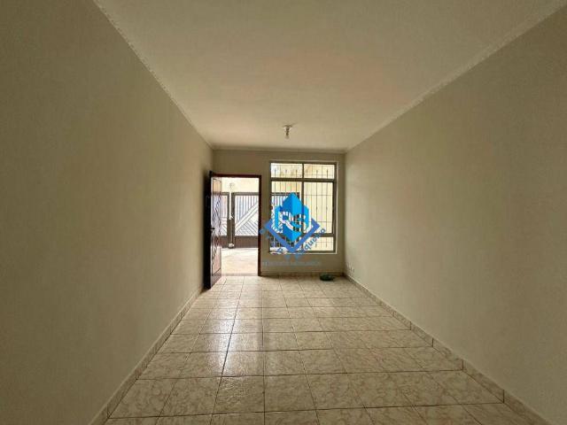 Casa para Aluguel com 3 quartos, 180 m² por R$ 4.300