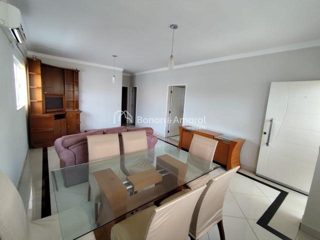 Casa para Aluguel com 3 quartos, 181 m² por R$ 6.800