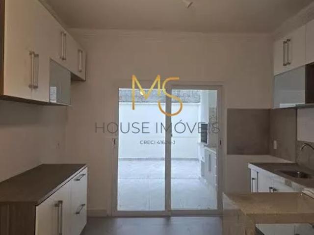Casa para Aluguel com 3 quartos, 110 m² por R$ 4.881