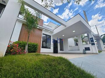Casa para Aluguel com 3 quartos, 112 m² por R$ 4.150
