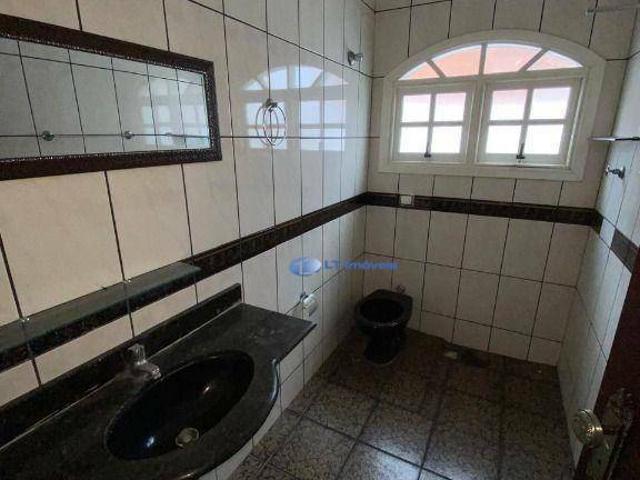 Casa para Aluguel com 3 quartos, 120 m² por R$ 3.000