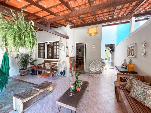 Casa para Aluguel com 3 quartos, 120 m² por R$ 5.000