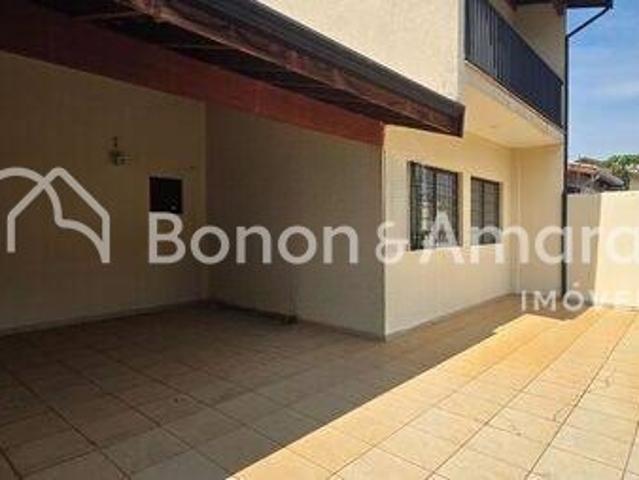 Casa para Aluguel com 3 quartos, 124 m² por R$ 5.300