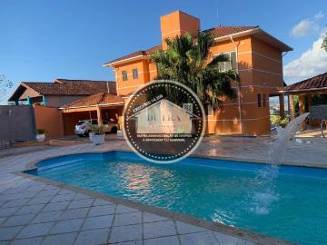 Casa para Aluguel com 3 quartos, 1250 m² por R$ 5.800