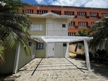 Casa para Aluguel com 3 quartos, 130 m² por R$ 6.300