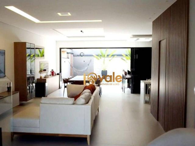 Casa para Aluguel com 3 quartos, 243 m² por R$ 11.900