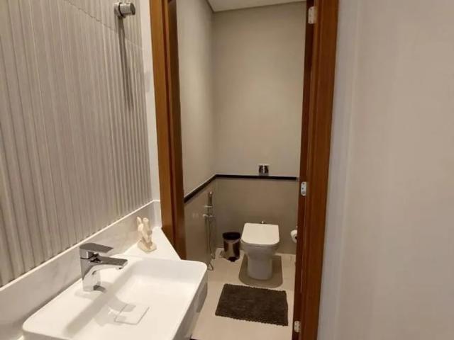 Casa para Aluguel com 3 quartos, 250 m² por R$ 6.000