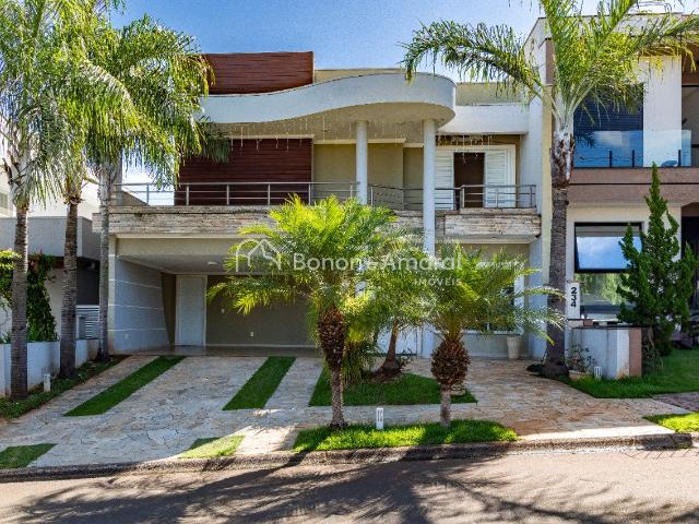 Casa para Aluguel com 3 quartos, 261 m² por R$ 7.000