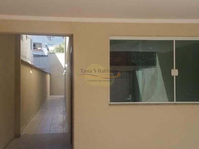 Casa para Aluguel com 3 quartos, 270 m² por R$ 6.000