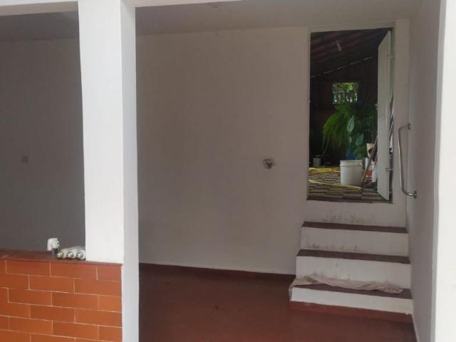 Casa para Aluguel com 3 quartos, 290 m² por R$ 6.000