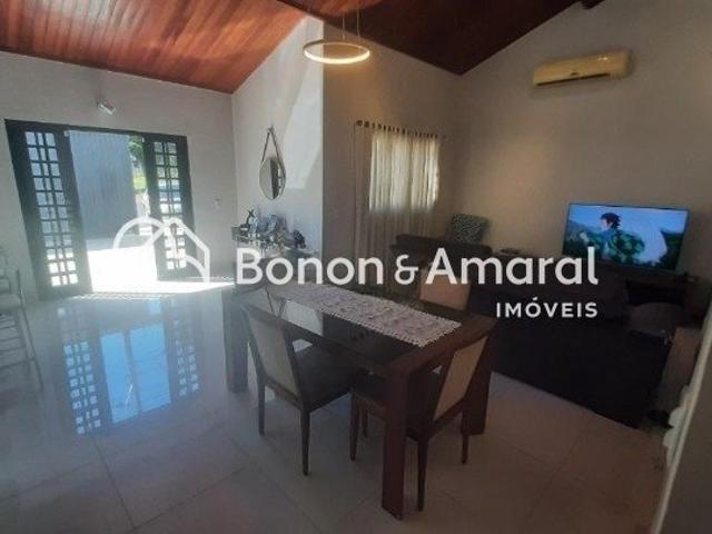 Casa para Aluguel com 3 quartos, 202 m² por R$ 6.000