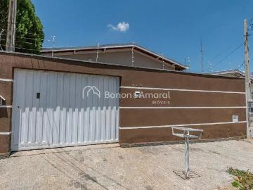 Casa para Aluguel com 3 quartos, 230 m² por R$ 7.500