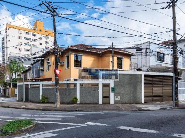 Casa para Aluguel com 3 quartos, 300 m² por R$ 10.000