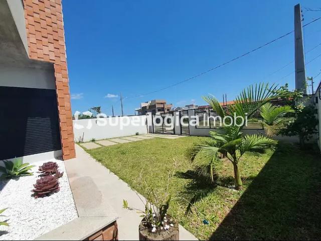Casa para Aluguel com 3 quartos, 300 m² por R$ 4.500