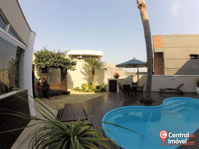 Casa para Aluguel com 3 quartos, 304 m² por R$ 30.000