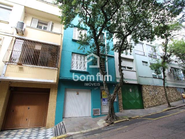 Casa para Aluguel com 3 quartos, 310 m² por R$ 5.000