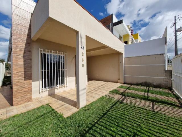 Casa para Aluguel com 3 quartos, 86 m² por R$ 1.898