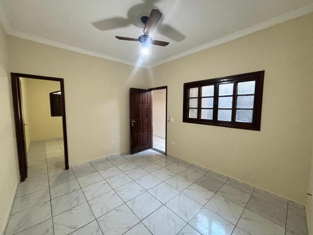 Casa para Aluguel com 3 quartos, 80 m² por R$ 3.800